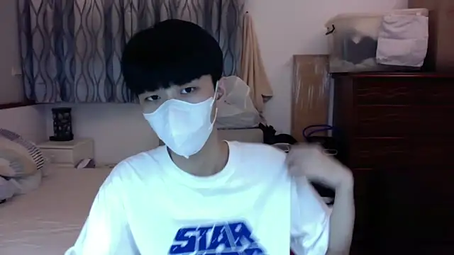 Snapshot of kai101010 chatting on 09/26/25, 04:11 kai101010 online show from 09/26/25, 04:11