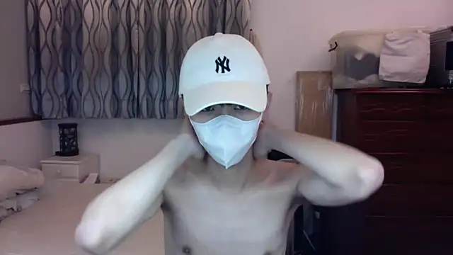 Snapshot of kai101010 chatting on 09/28/25, 04:12 kai101010 online show from 09/28/25, 04:12