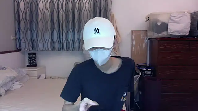 Snapshot of kai101010 chatting on 09/29/25, 04:12 kai101010 online show from 09/29/25, 04:12