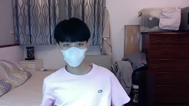 Snapshot of kai101010 chatting on 10/16/25, 04:19 kai101010 online show from 10/16/25, 04:19