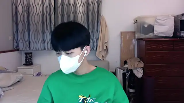 Snapshot of kai101010 chatting on 10/23/25, 03:11 kai101010 online show from 10/23/25, 03:11