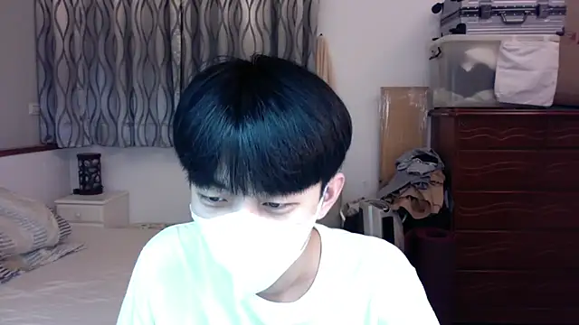 Snapshot of kai101010 chatting on 10/29/25, 04:20 kai101010 online show from 10/29/25, 04:20