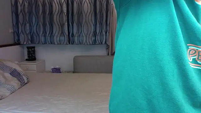 Snapshot of kai101010 chatting on 11/12/25, 02:17 kai101010 online show from 11/12/25, 02:17