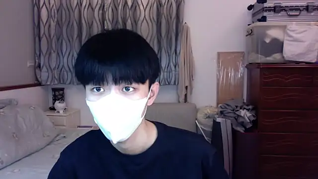 Snapshot of kai101010 chatting on 11/20/25, 12:38 kai101010 online show from 11/20/25, 12:38