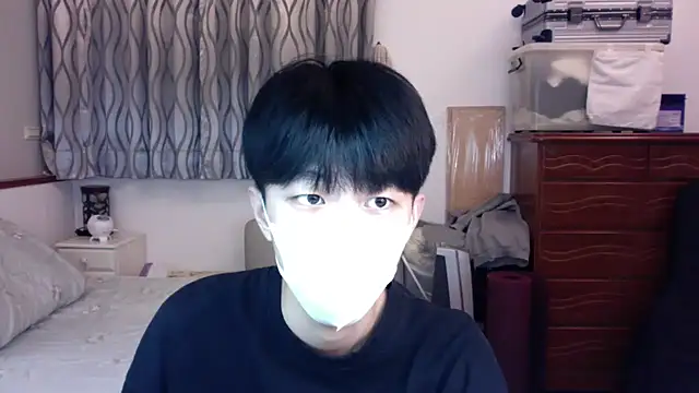 Snapshot of kai101010 chatting on 11/22/25, 12:59 kai101010 online show from 11/22/25, 12:59