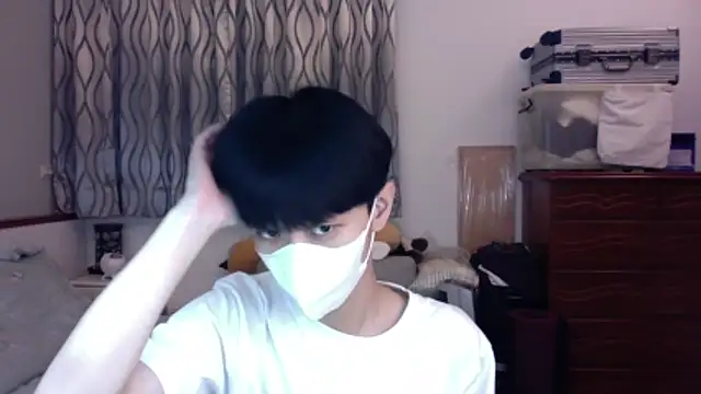 Snapshot of kai101010 chatting on 12/03/25, 02:37 kai101010 online show from 12/03/25, 02:37