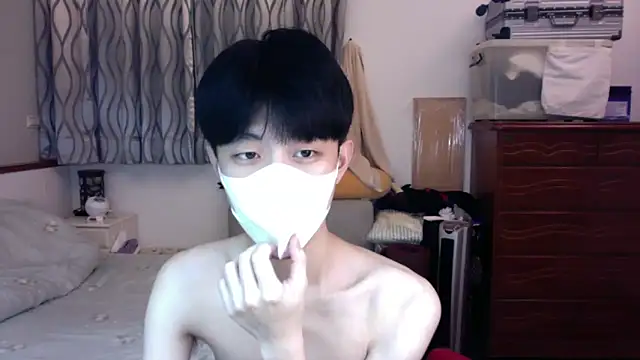 Snapshot of kai101010 chatting on 12/18/25, 02:34 kai101010 online show from 12/18/25, 02:34