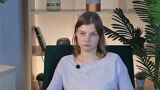 MeridethMondoux online show from 09/19/25, 12:50