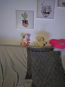 Snapshot of Suzanelee1 chatting on 10/04/25, 03:37 Suzanelee1 online show from 10/04/25, 03:37