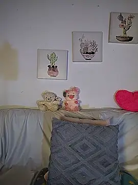 Snapshot of Suzanelee1 chatting on 11/01/25, 07:05 Suzanelee1 online show from 11/01/25, 07:05