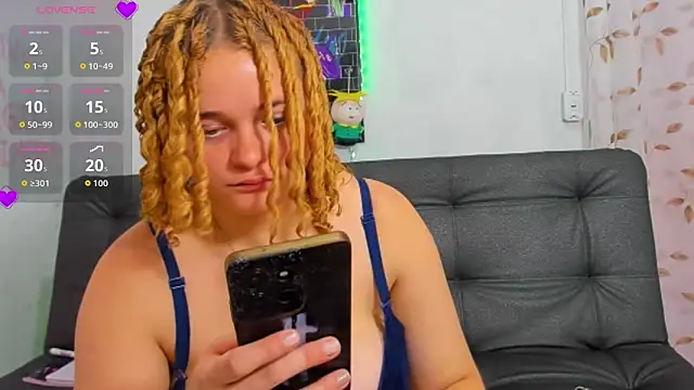 Snapshot of Cherrysweetyx chatting on 11/23/25, 08:08 Cherrysweetyx online show from 11/23/25, 08:08