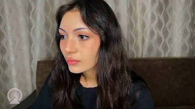 sweeet strawberies online show from 09/22/25, 04:31