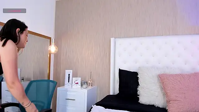 Lucy Lu17 online show from 11/07/25, 03:23