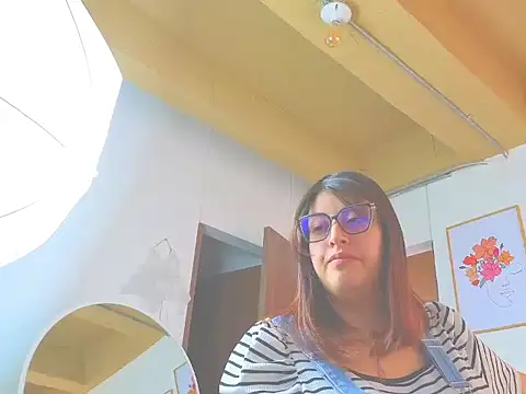 Snapshot of queenalexxa111 chatting on 09/23/25, 04:10 queenalexxa111 online show from 09/23/25, 04:10