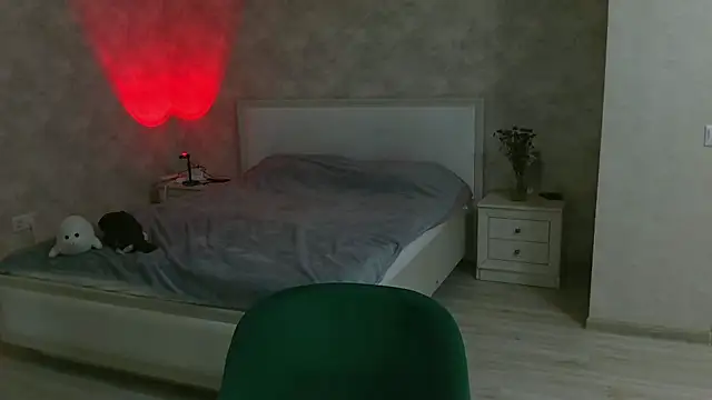 Snapshot of Miss_Diamond_Maria chatting on 10/24/25, 06:15 Miss Diamond Maria online show from 10/24/25, 06:15