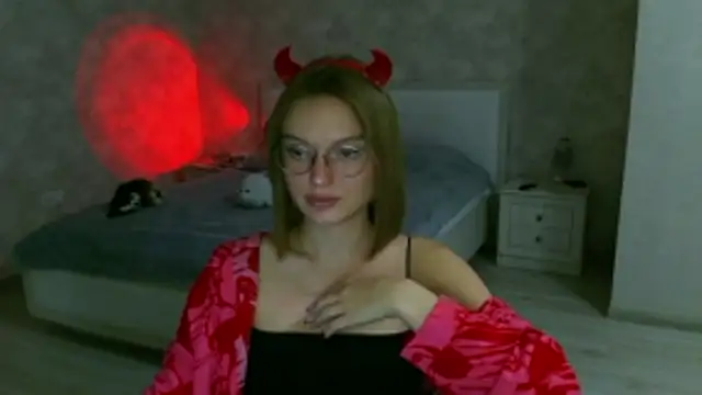 Snapshot of Miss_Diamond_Maria chatting on 10/29/25, 05:04 Miss Diamond Maria online show from 10/29/25, 05:04