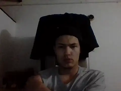 Snapshot of El_awo_ chatting on 09/29/25, 03:44 El awo online show from 09/29/25, 03:44