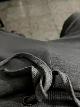 Snapshot of El_awo_ chatting on 10/28/25, 03:43 El awo online show from 10/28/25, 03:43