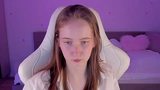 Snapshot of CrystalSoul_ chatting on 11/09/25, 07:34 CrystalSoul online show from 11/09/25, 07:34