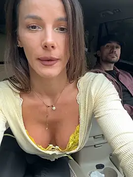 Snapshot of fit_vic chatting on 09/26/25, 01:26 fit vic online show from 09/26/25, 01:26