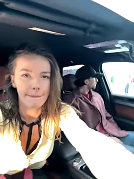 Snapshot of fit_vic chatting on 09/27/25, 04:50 fit vic online show from 09/27/25, 04:50