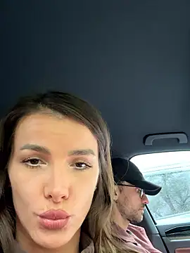 Snapshot of fit_vic chatting on 10/06/25, 10:34 fit vic online show from 10/06/25, 10:34