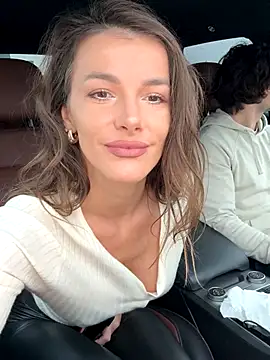 Snapshot of fit_vic chatting on 11/02/25, 09:44 fit vic online show from 11/02/25, 09:44