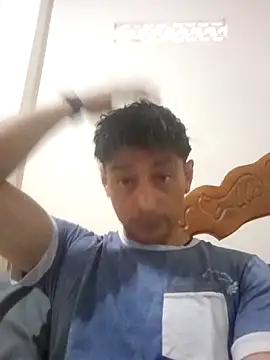 Snapshot of ElNeneJhon chatting on 09/19/25, 04:51 ElNeneJhon online show from 09/19/25, 04:51