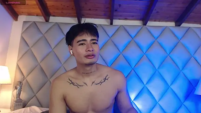 Snapshot of Clement_Reyes chatting on 11/04/25, 01:21 Clement Reyes online show from 11/04/25, 01:21