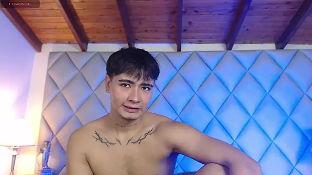 Snapshot of Clement_Reyes chatting on 11/09/25, 01:31 Clement Reyes online show from 11/09/25, 01:31