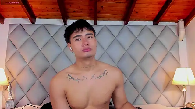 Snapshot of Clement_Reyes chatting on 11/25/25, 12:49 Clement Reyes online show from 11/25/25, 12:49