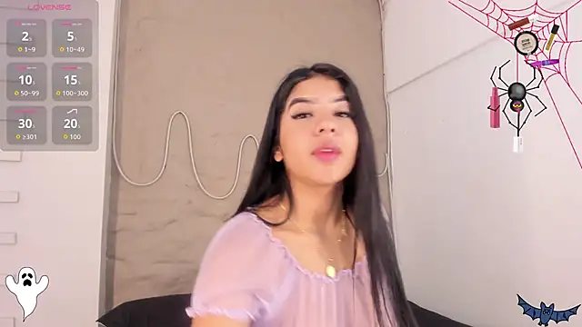 Snapshot of Naomy_gyal chatting on 10/22/25, 07:13 Naomy gyal online show from 10/22/25, 07:13