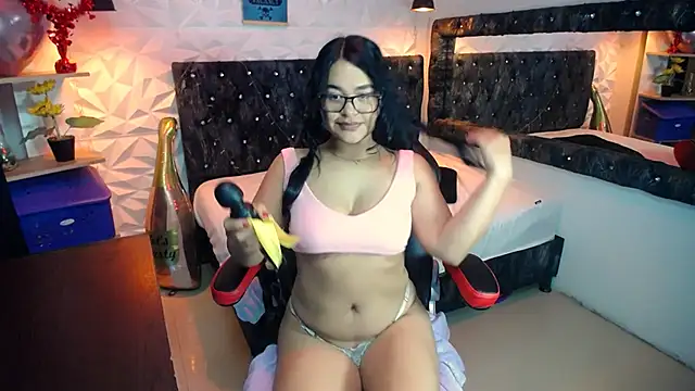 Snapshot of Amy_dl chatting on 11/06/25, 12:17 Amy dl online show from 11/06/25, 12:17