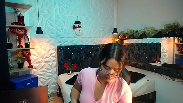 Snapshot of Amy_dl chatting on 12/05/25, 12:36 Amy dl online show from 12/05/25, 12:36