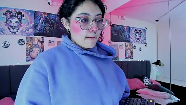 SabrinaV  online show from 05/20/26, 11:27