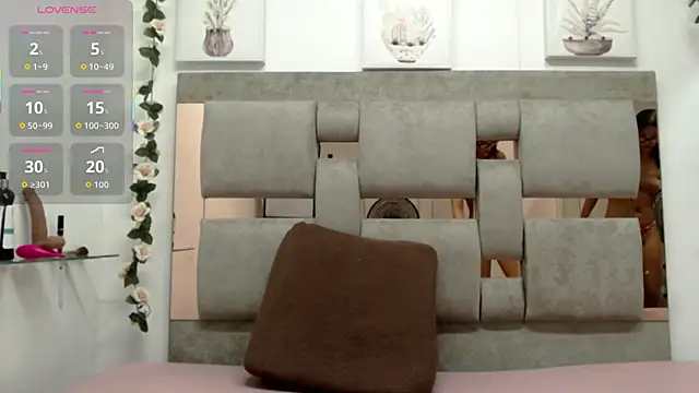 Snapshot of Malia_Brown1 chatting on 10/10/25, 02:27 Malia Brown1 online show from 10/10/25, 02:27