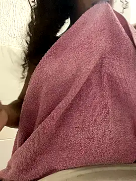 Snapshot of seusegredo___ chatting on 10/22/25, 06:51 seusegredo    online show from 10/22/25, 06:51