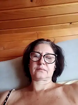 vikimoon11 online show from 09/25/25, 09:46