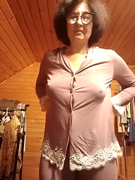 vikimoon11 online show from 10/11/25, 06:39