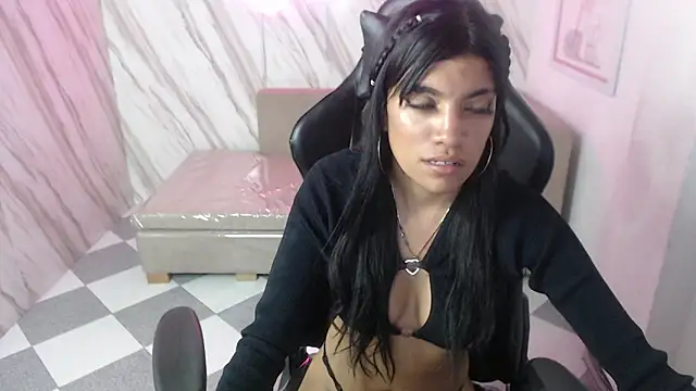 Snapshot of abby_skinny_b chatting on 09/18/25, 12:12 abby skinny b online show from 09/18/25, 12:12