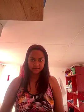 Snapshot of cata_bloom chatting on 10/28/25, 07:05 cata bloom online show from 10/28/25, 07:05