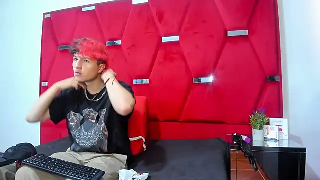 Snapshot of ANLLELOAndANGELA chatting on 09/30/25, 02:44 ANLLELOAndANGELA online show from 09/30/25, 02:44