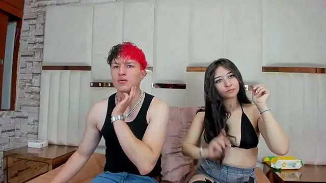 Snapshot of ANLLELOAndANGELA chatting on 10/21/25, 05:46 ANLLELOAndANGELA online show from 10/21/25, 05:46