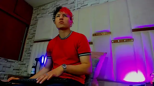 Snapshot of ANLLELOAndANGELA chatting on 11/11/25, 04:29 ANLLELOAndANGELA online show from 11/11/25, 04:29