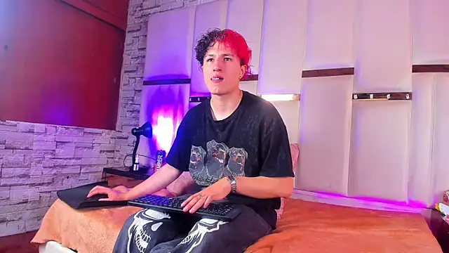 Snapshot of ANLLELOAndANGELA chatting on 11/25/25, 04:40 ANLLELOAndANGELA online show from 11/25/25, 04:40