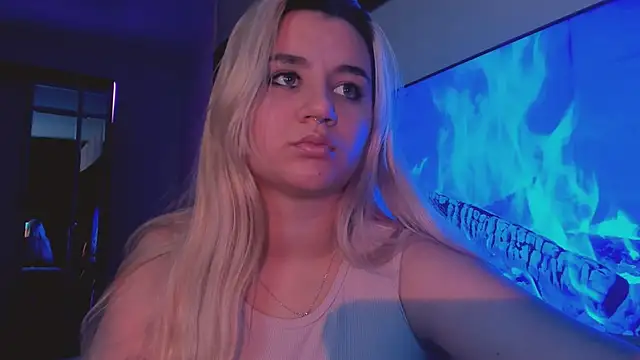 Snapshot of BarbaraSiren chatting on 10/07/25, 01:41 BarbaraSiren online show from 10/07/25, 01:41