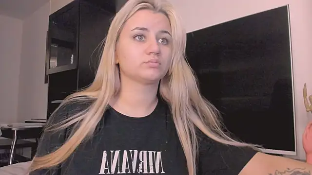 Snapshot of BarbaraSiren chatting on 11/01/25, 12:07 BarbaraSiren online show from 11/01/25, 12:07