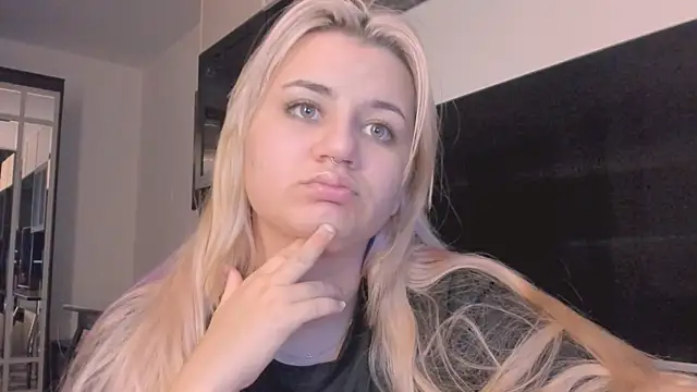 Snapshot of BarbaraSiren chatting on 11/04/25, 04:50 BarbaraSiren online show from 11/04/25, 04:50