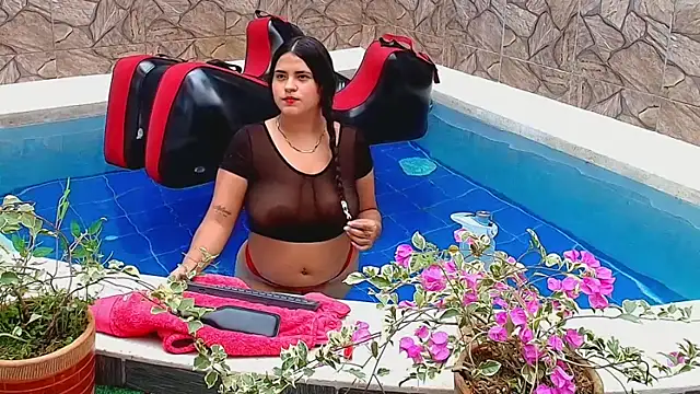 Snapshot of Selenegomezz chatting on 12/01/25, 07:30 Selenegomezz online show from 12/01/25, 07:30