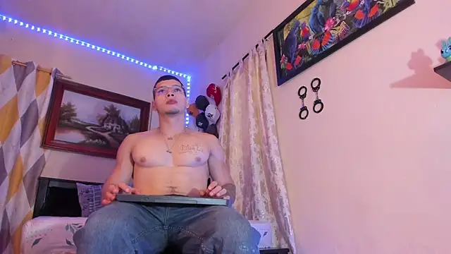 Snapshot of Matt_your_master_ chatting on 10/05/25, 11:41 Matt your master online show from 10/05/25, 11:41